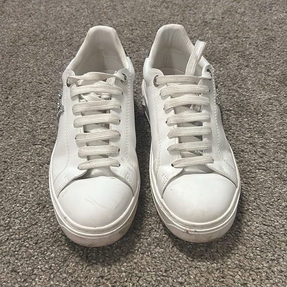 Louis Vuitton Sneakers - Picture 2 of 6